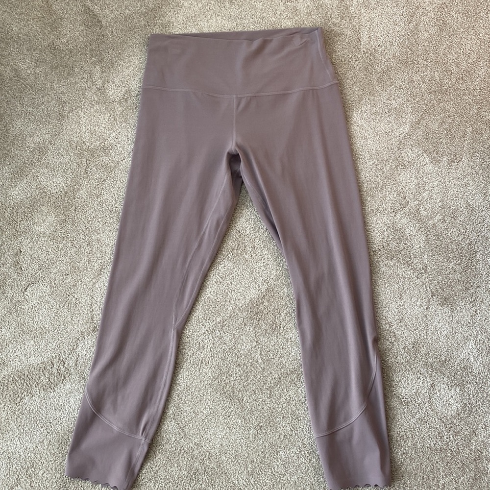 LuluLemon 34 inch leggings. Excellent condition!